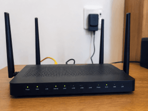 Cara kerja router dalam mengatur dan mengarahkan lalu lintas data internet